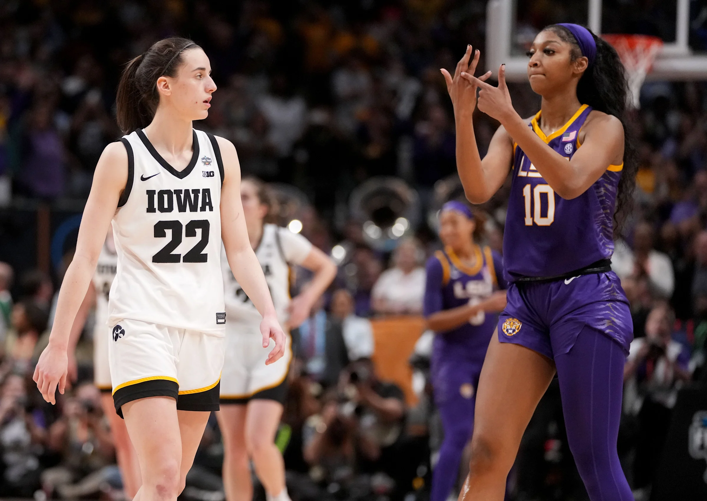 Angel Reese taunting Caitlin Clark during the 2023 NCAA Championship